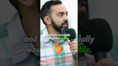 🤯 This Youtuber Slapped a Chicken and Went Viral